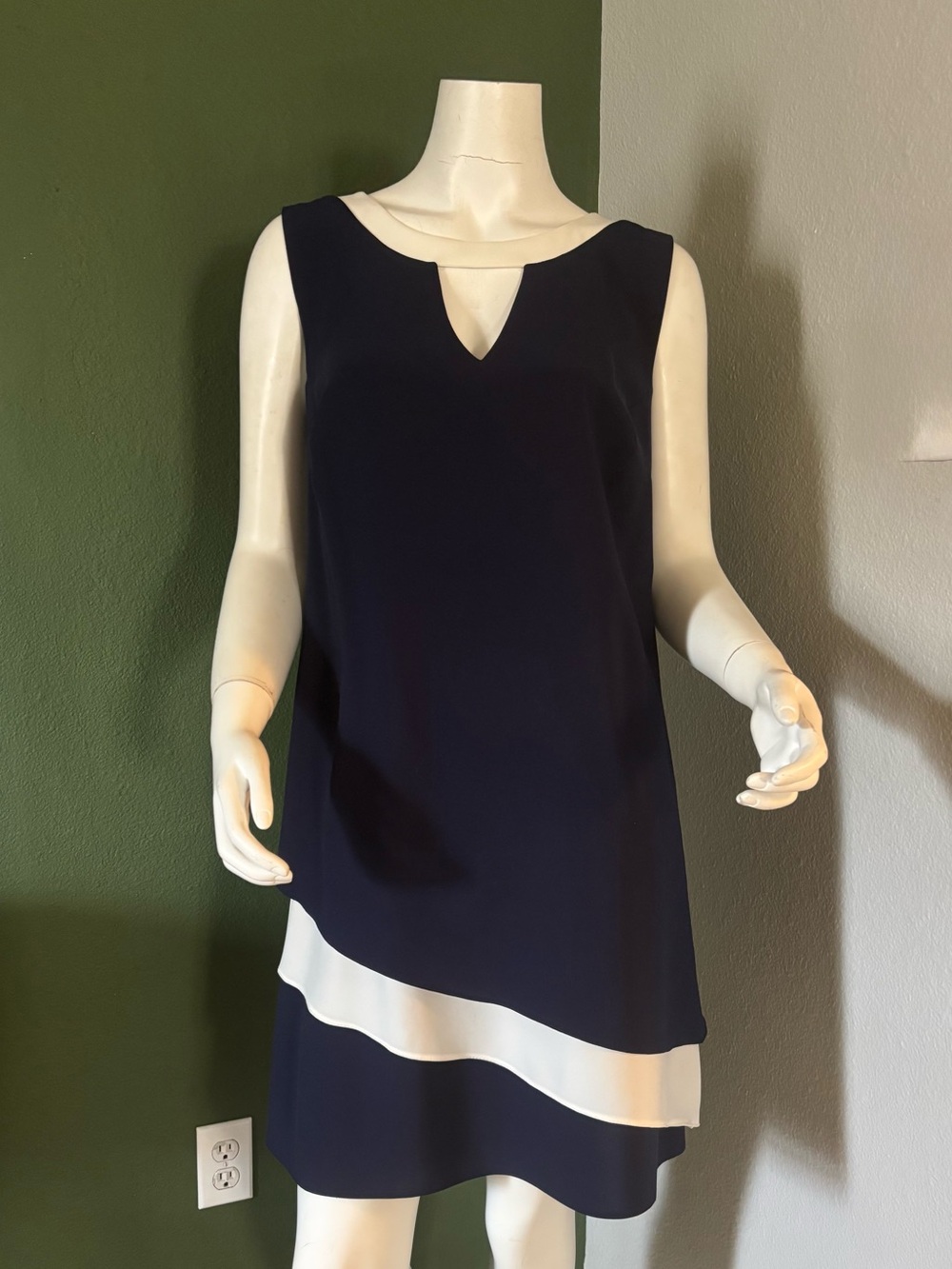 Le Group Navy and White Sleeveless Shift Dress with Keyhole Neckline